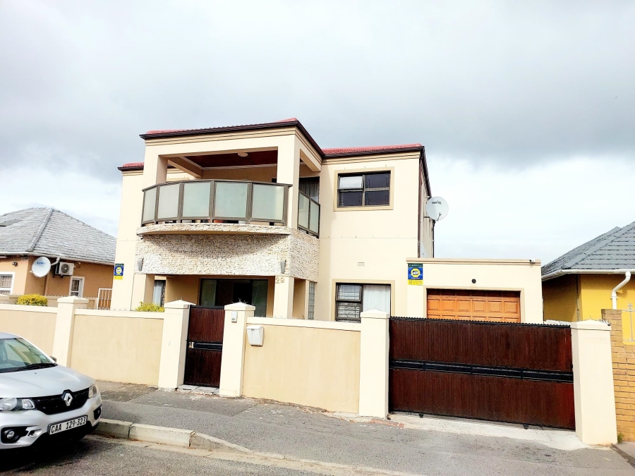 6 Bedroom Property for Sale in Vasco Estate Western Cape